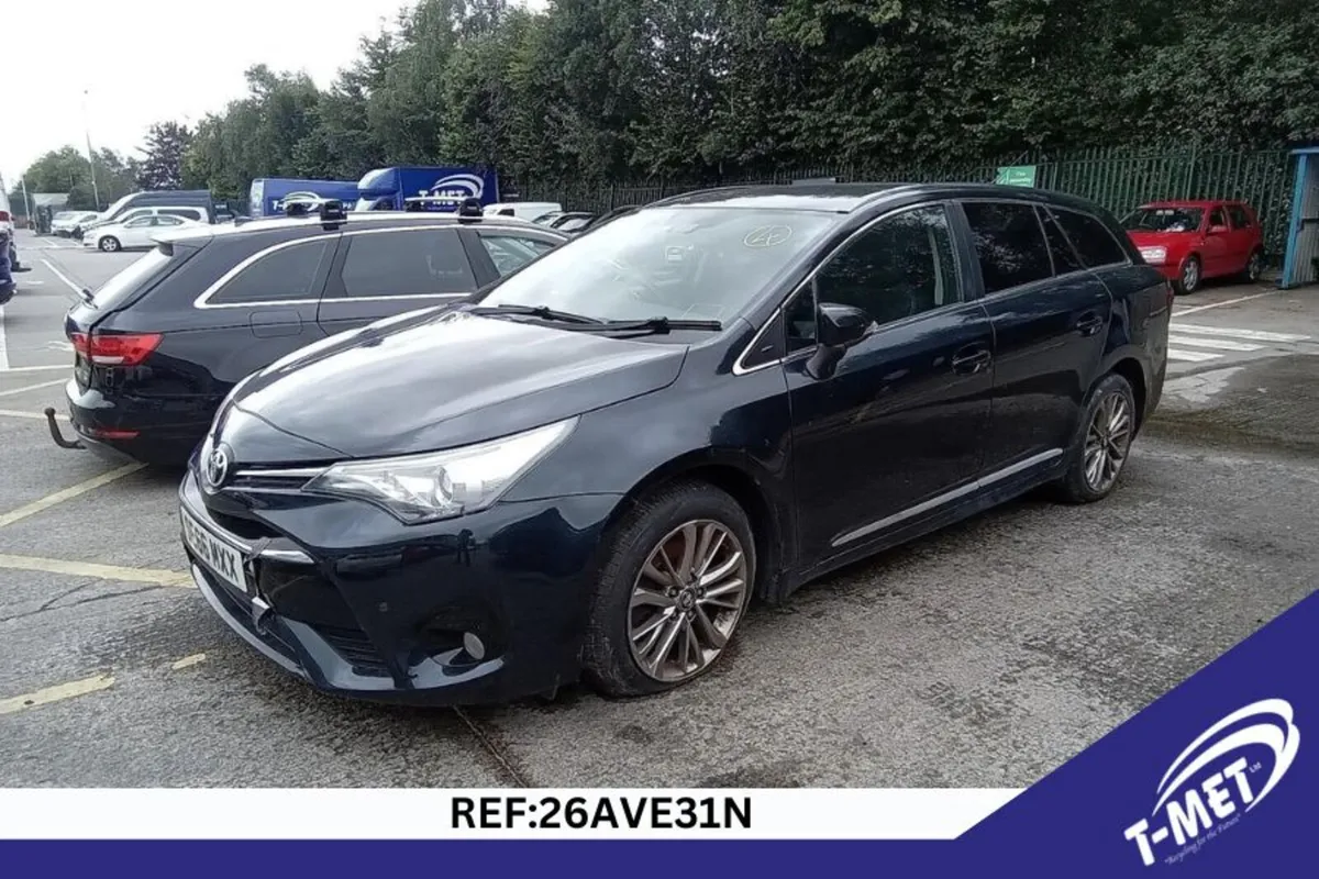 2017 TOYOTA AVENSIS BREAKING FOR PARTS - Image 1