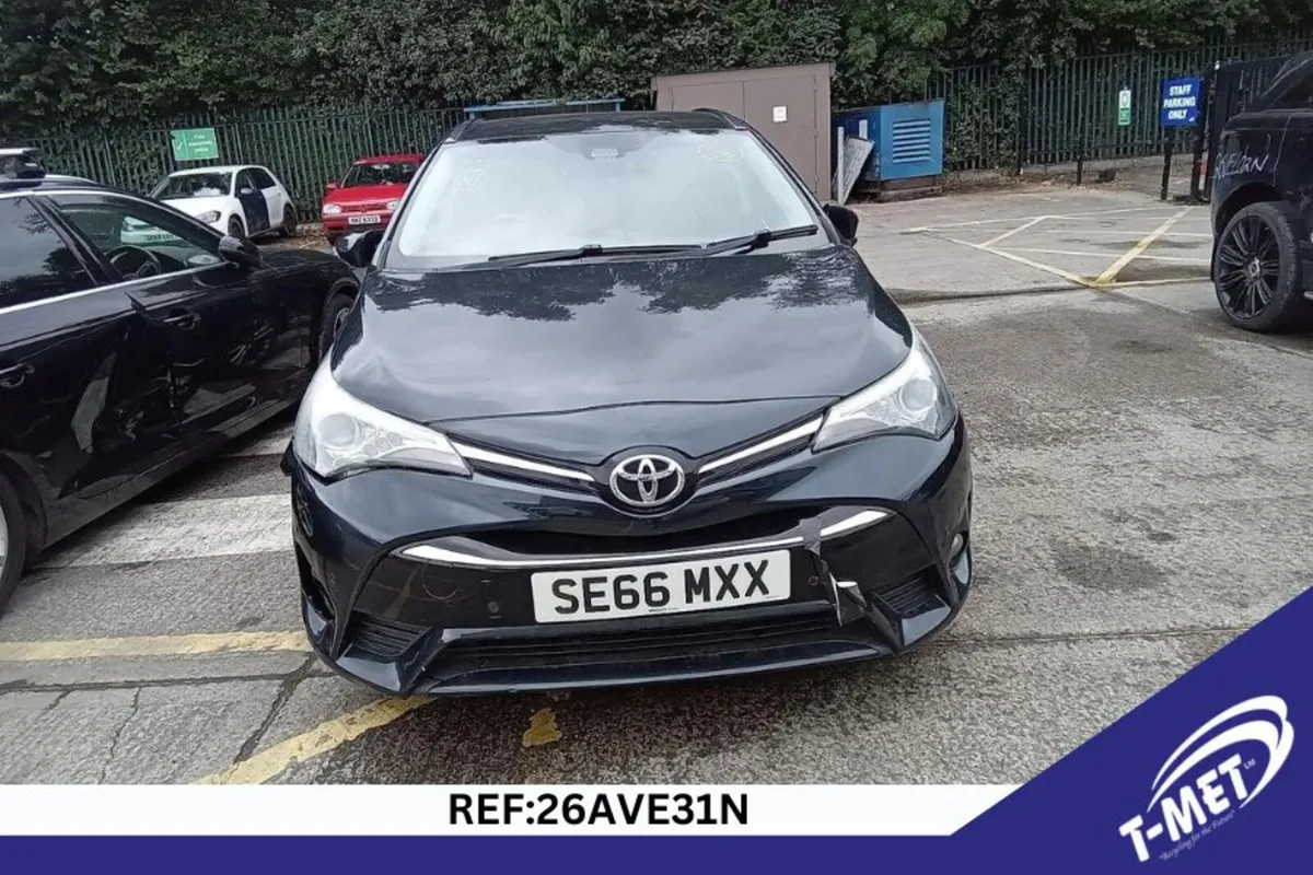 2017 TOYOTA AVENSIS BREAKING FOR PARTS - Image 2