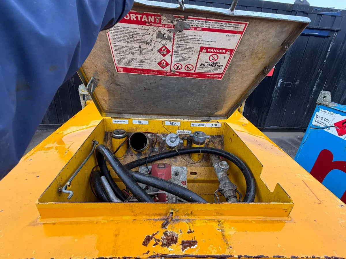 Bunded fuel bowsers - Image 4