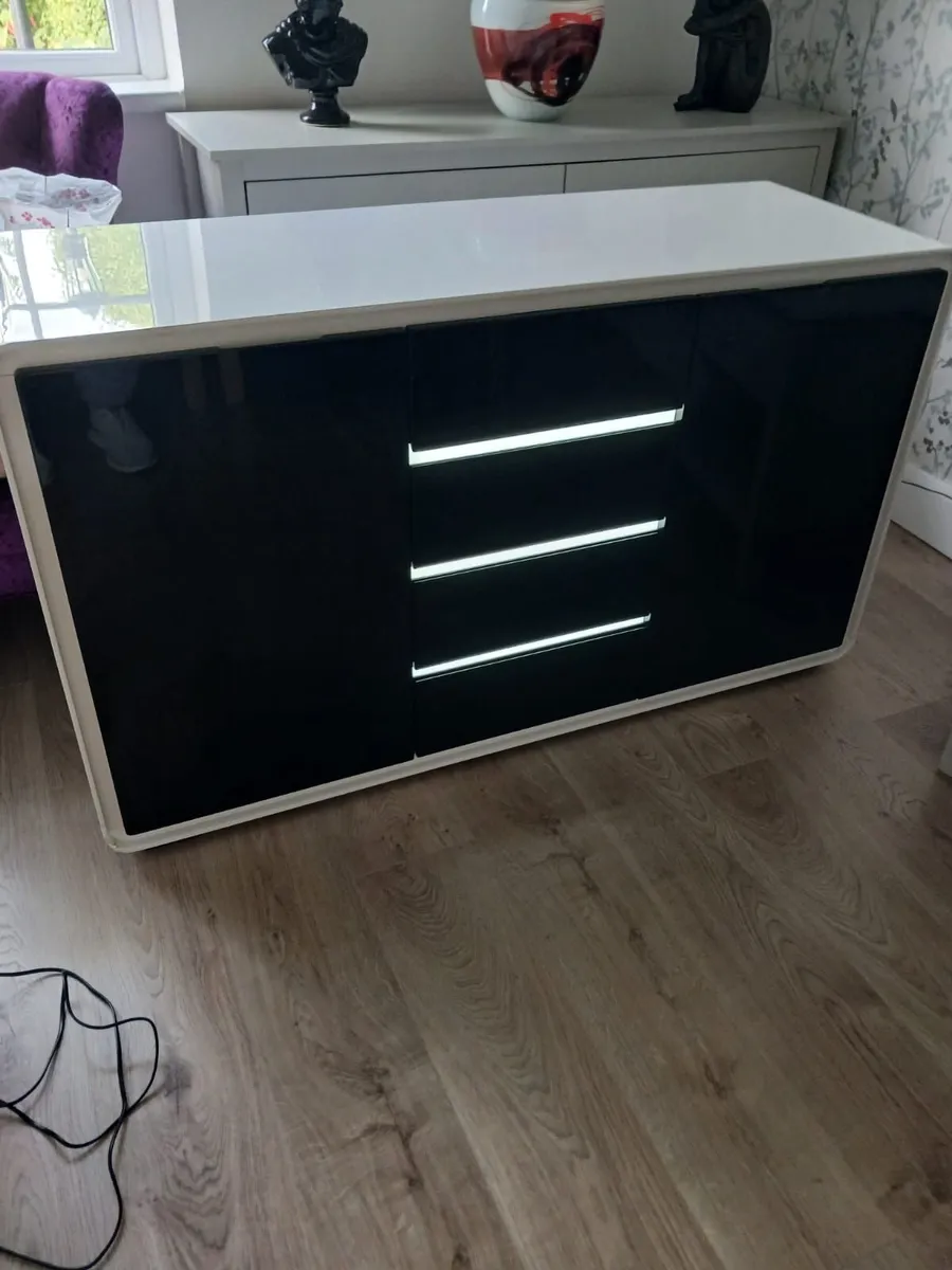 Sideboard - Image 2