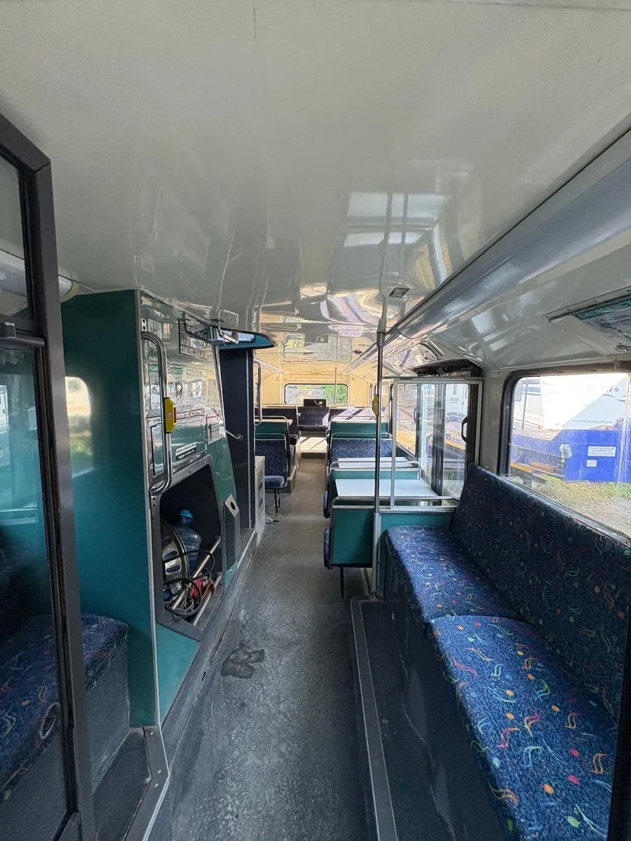 2 double decker’s - Image 4