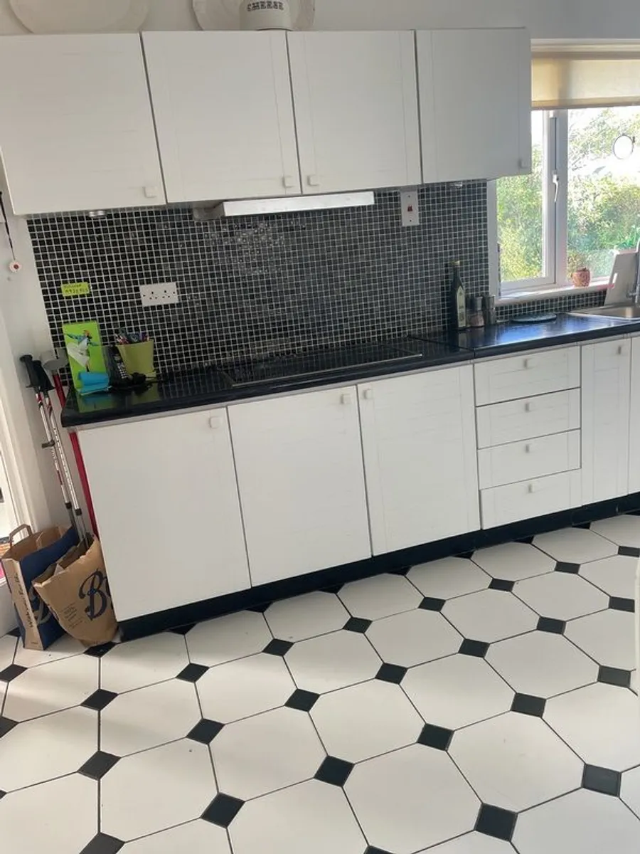 Free Kitchen  Units - Image 1