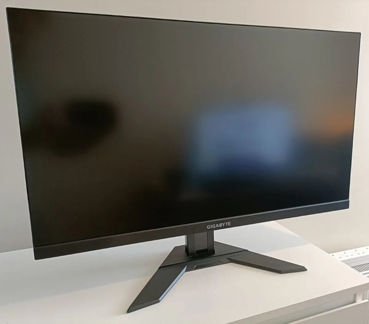 Gigabyte M28U 28 inch 4K 144Hz IPS Gaming Monitor Excellent Condition - Image 4