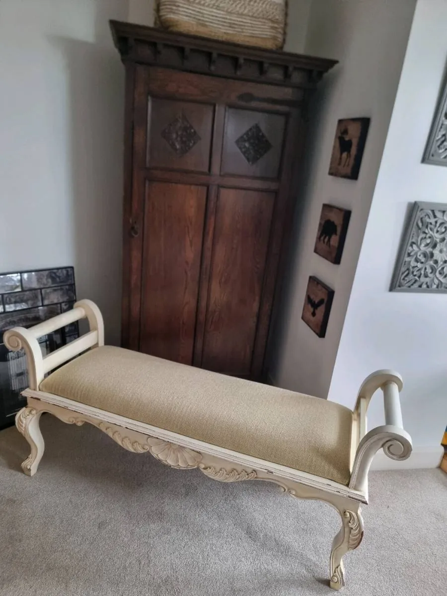 Stunning Extra Long Carved Bench...€450 - Image 2