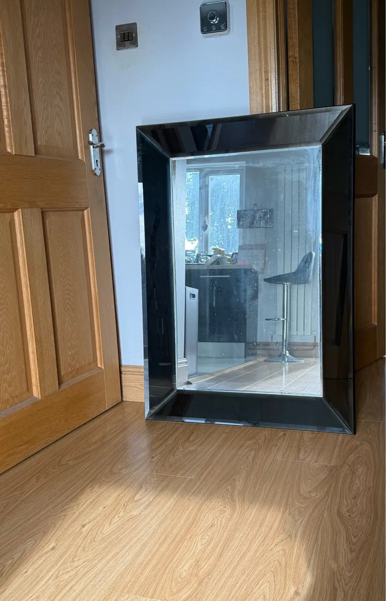 Mirror - Image 1