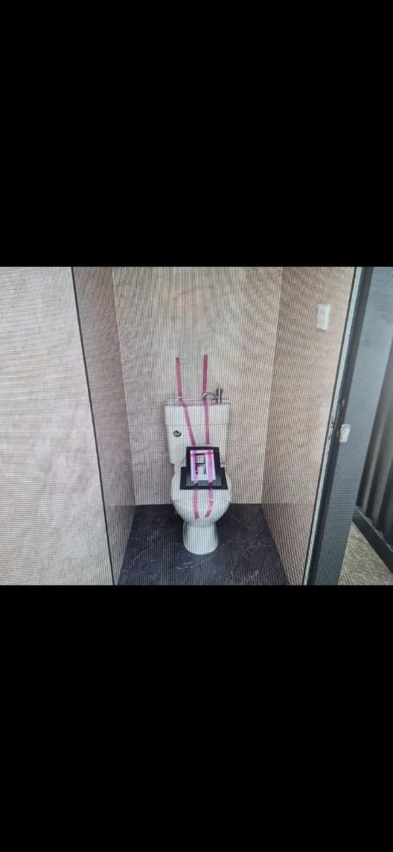 Portable toilet unit - Image 2