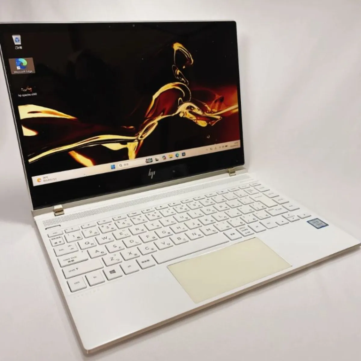 HP Spectre White 4K Touchscreen i7 8GB 512GB SSD - Image 1