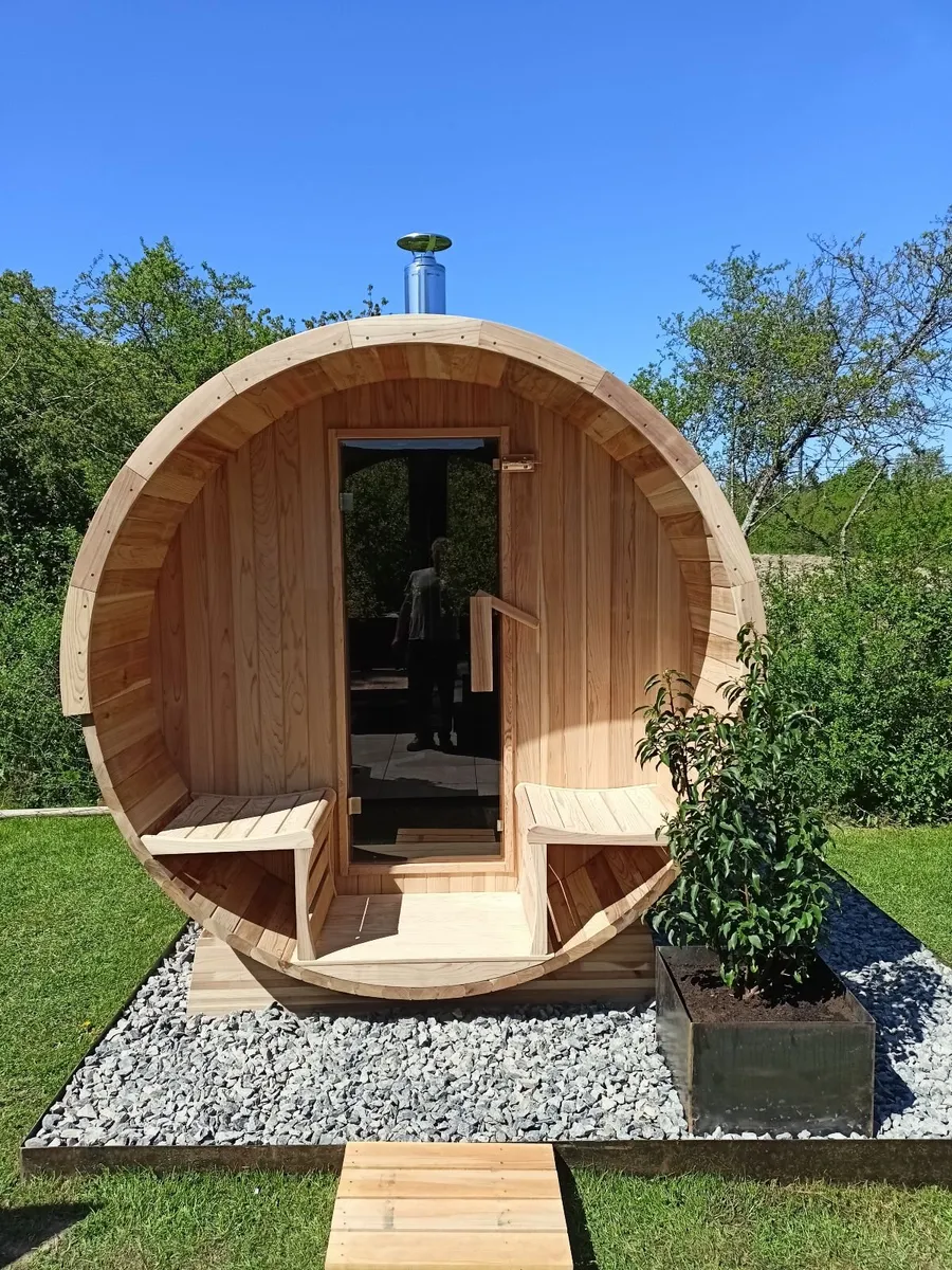 Canadian Red Cedar Barrel Sauna 296 cm - Image 2