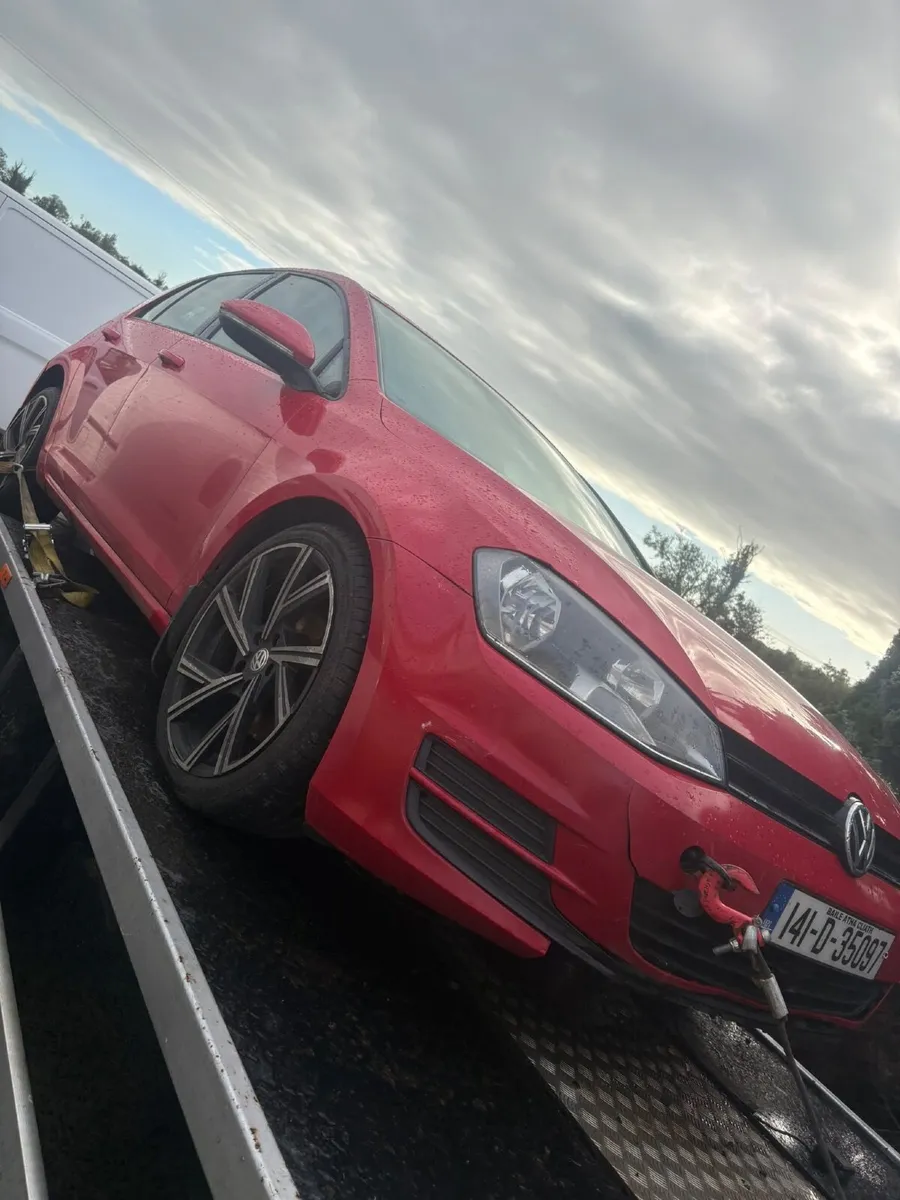 Volkswagen golf 1.6 damaged - Image 1