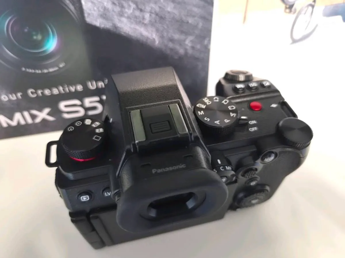 Lumix S5II FULL-FRAME MIRRORLESS CAMERA - Image 4