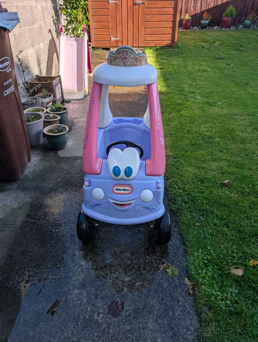Little tikes cozy coupe car - Image 1