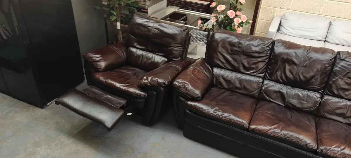 El. Recliners 3+1+1 Leather Suit - Image 2