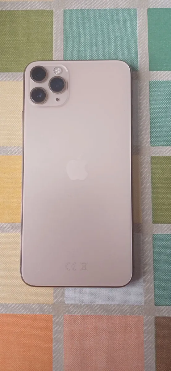 Iphone 11 pro max 64GB Gold - Image 2