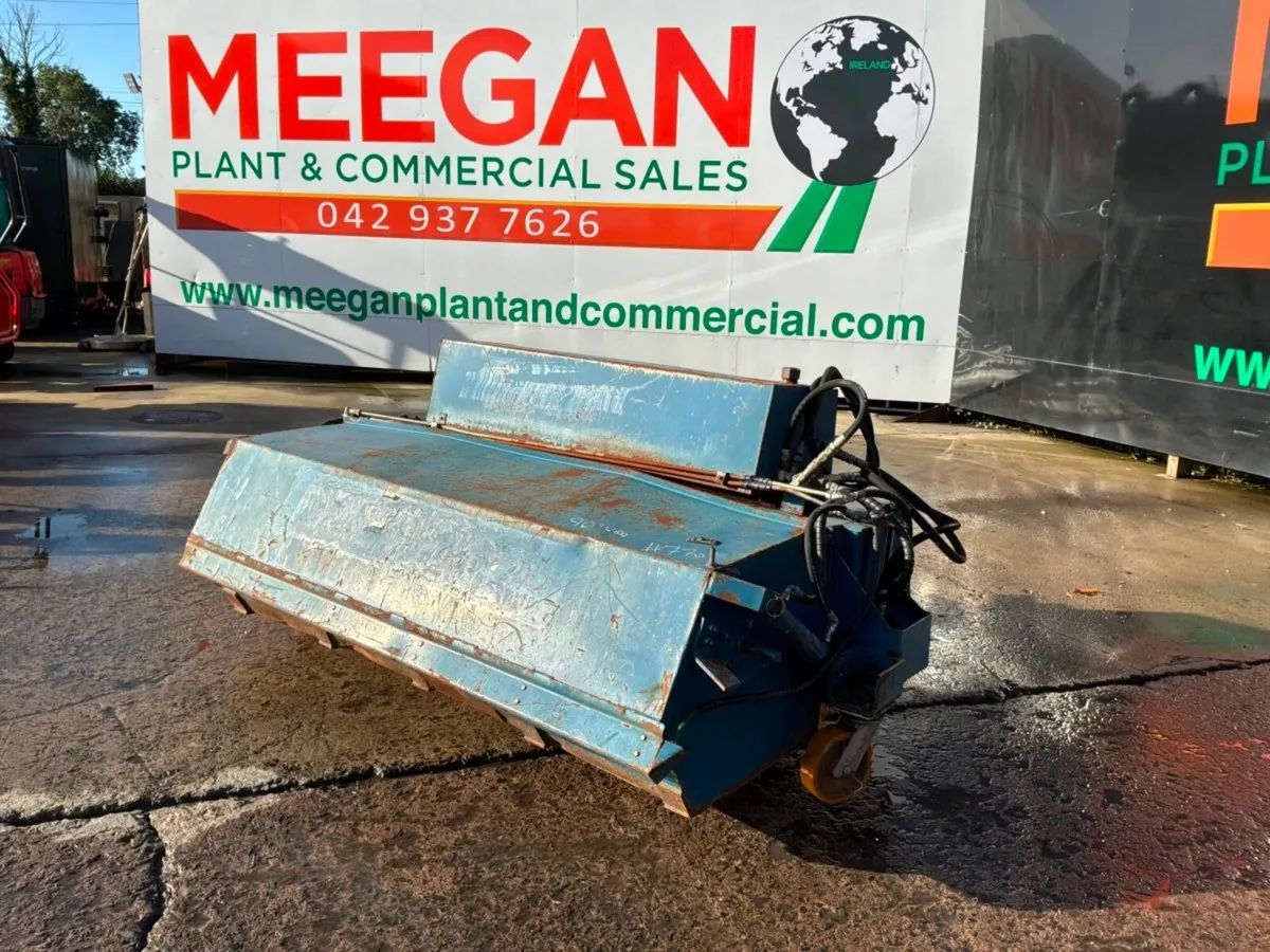 Conquip road sweeper / collector box.......770v. - Image 2