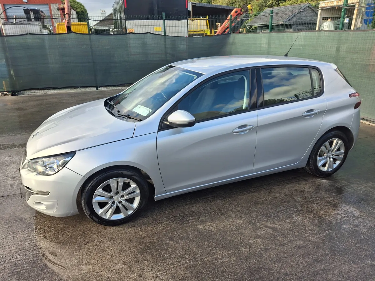 2015 Peugeot 308  Active Diesel Very Light Damage - Image 2