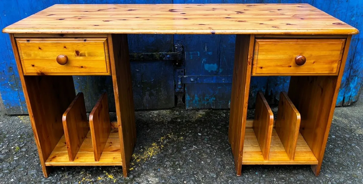 Large Pine Pedestal Desk - Image 1