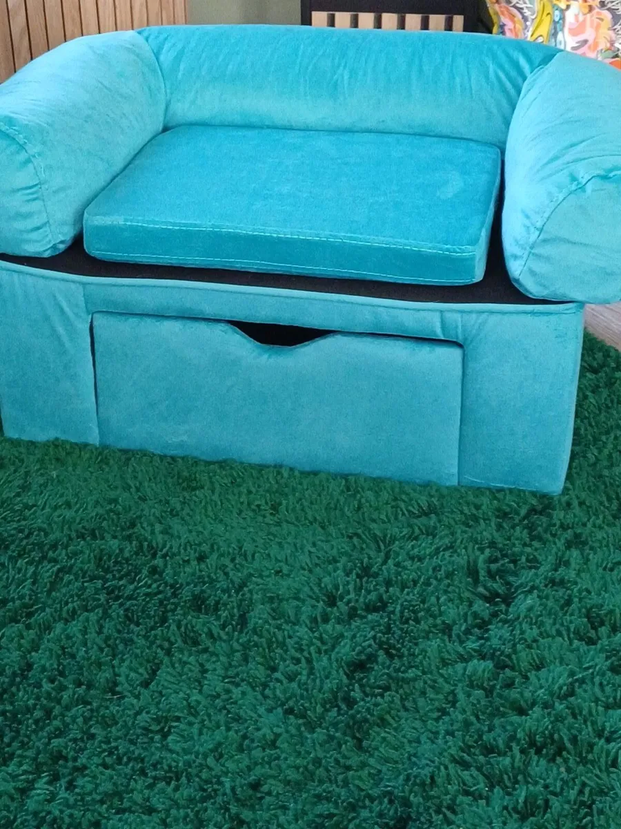 Dog sofa bed - Image 1