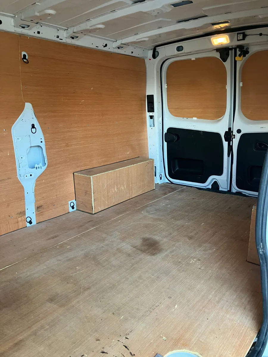 Renault Trafic 2023 - Image 3