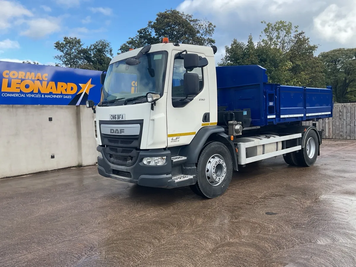 2016 DAF LF250 4x2 Tipper - Image 1
