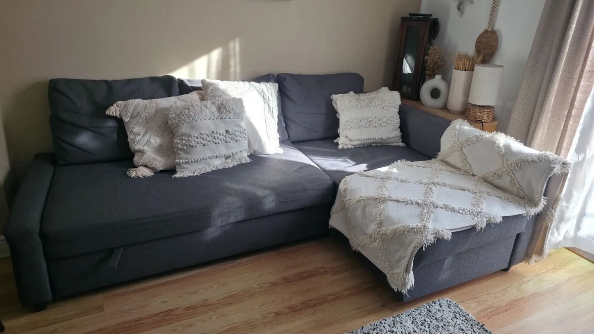 Sofabed - Image 1