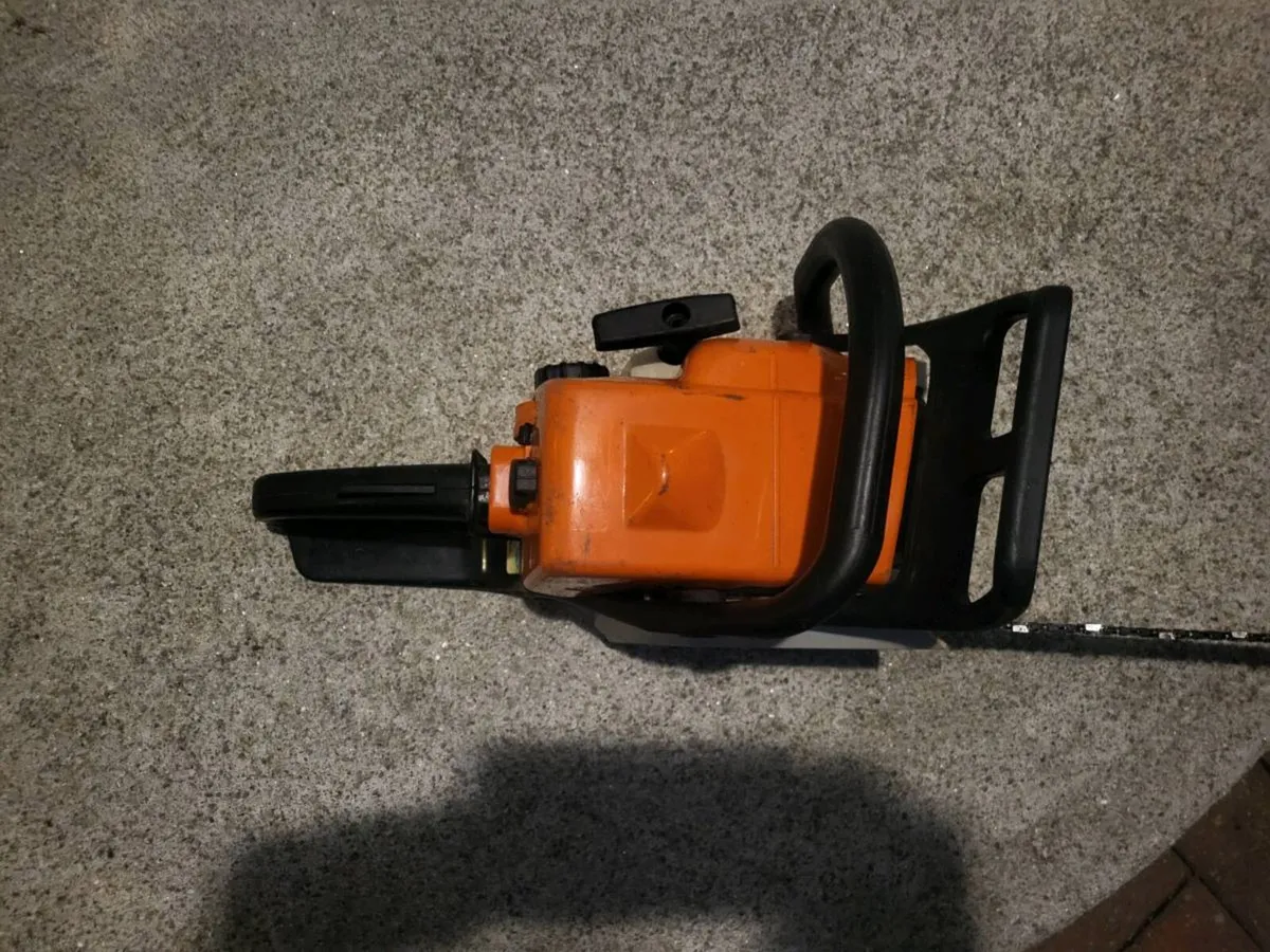 Chainsaw - Image 2