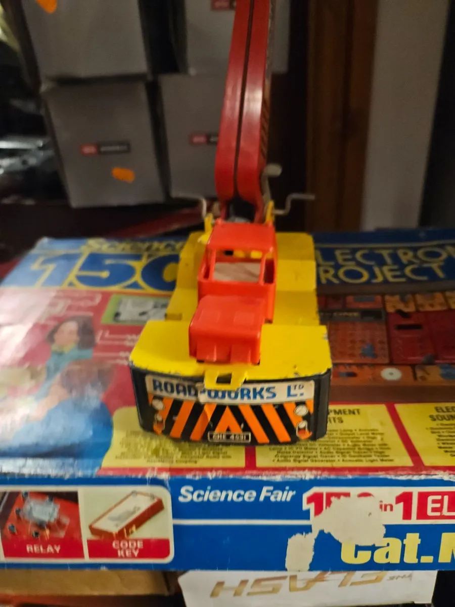 Vintage Triang Crane - Image 3