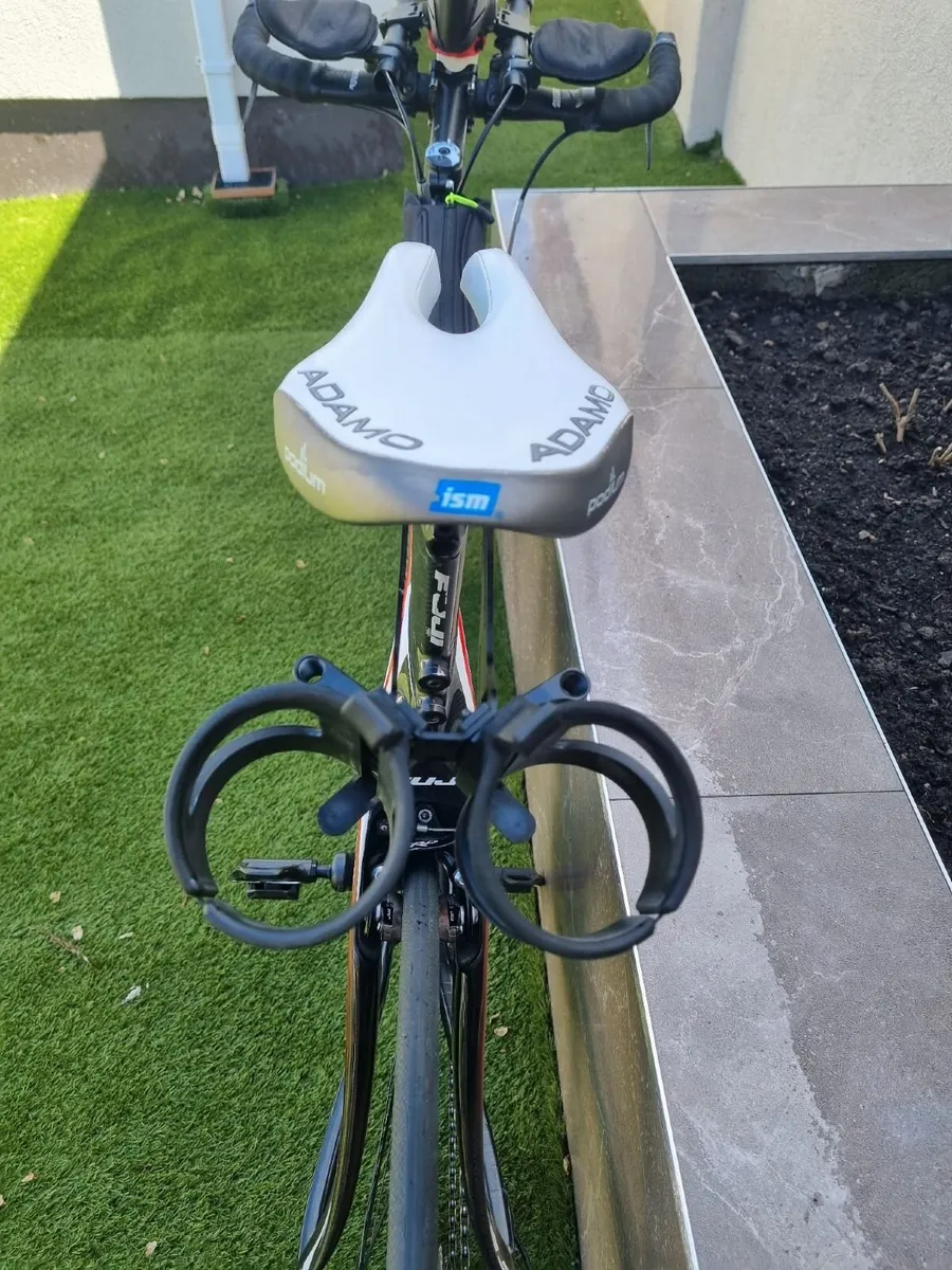 Fuji D6 TT Bike & Extra Wheelset &Hydration system - Image 2