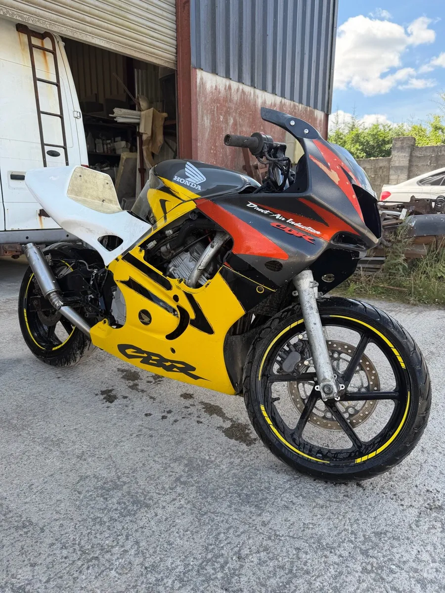 Honda CBR 600 F3 - Image 1