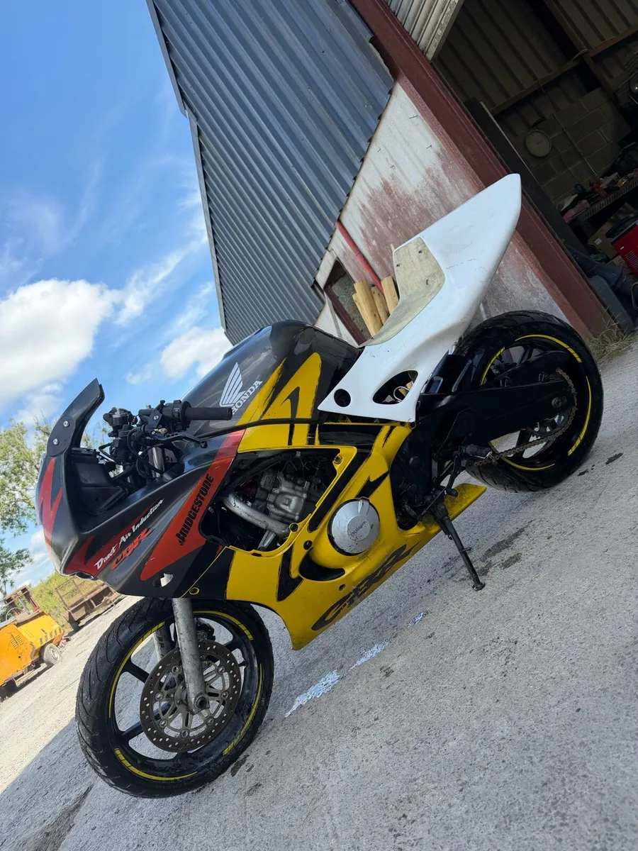 Honda CBR 600 F3 - Image 3