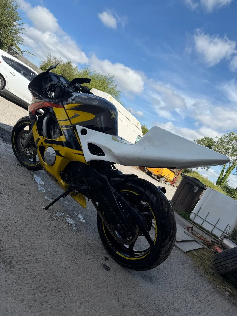 Honda CBR 600 F3 - Image 4