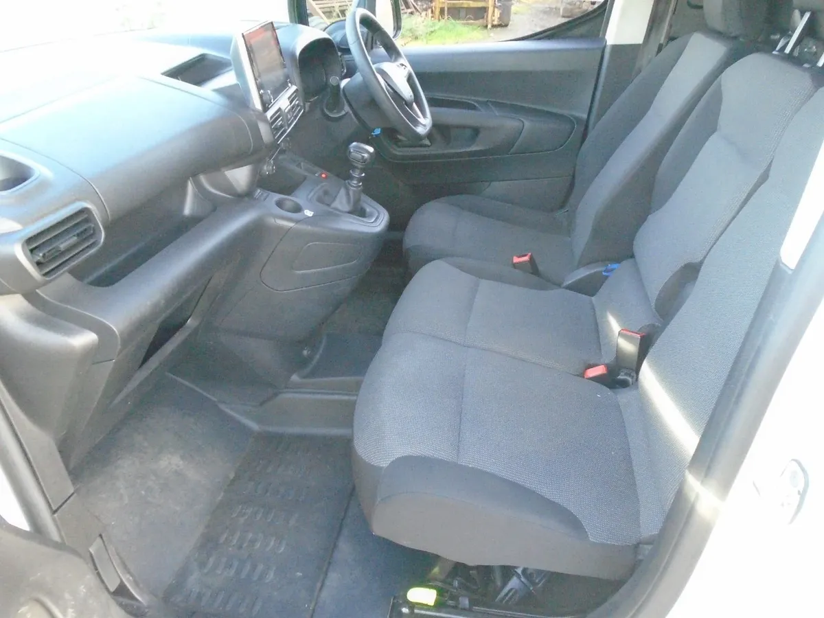 2023 Vauxhall Combo 100HP PRO. - Image 4
