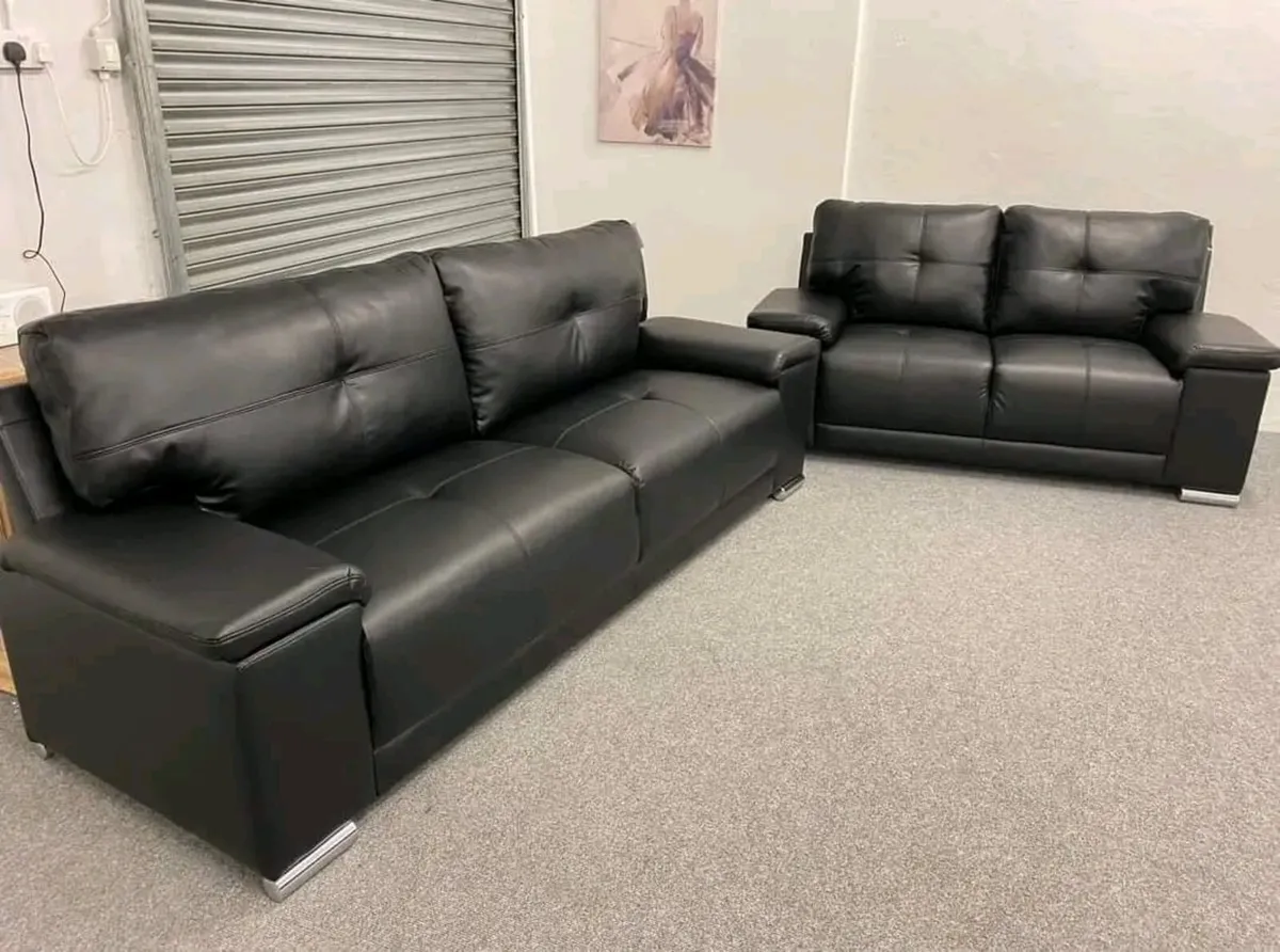 Hanson Leather Fullback Cushions Sofa Set - Image 2