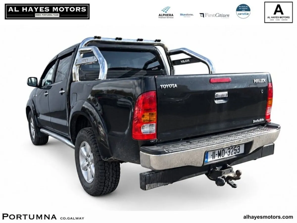 Toyota Hilux 3.0 D4D D/CAB INVINCIBLE - Image 3