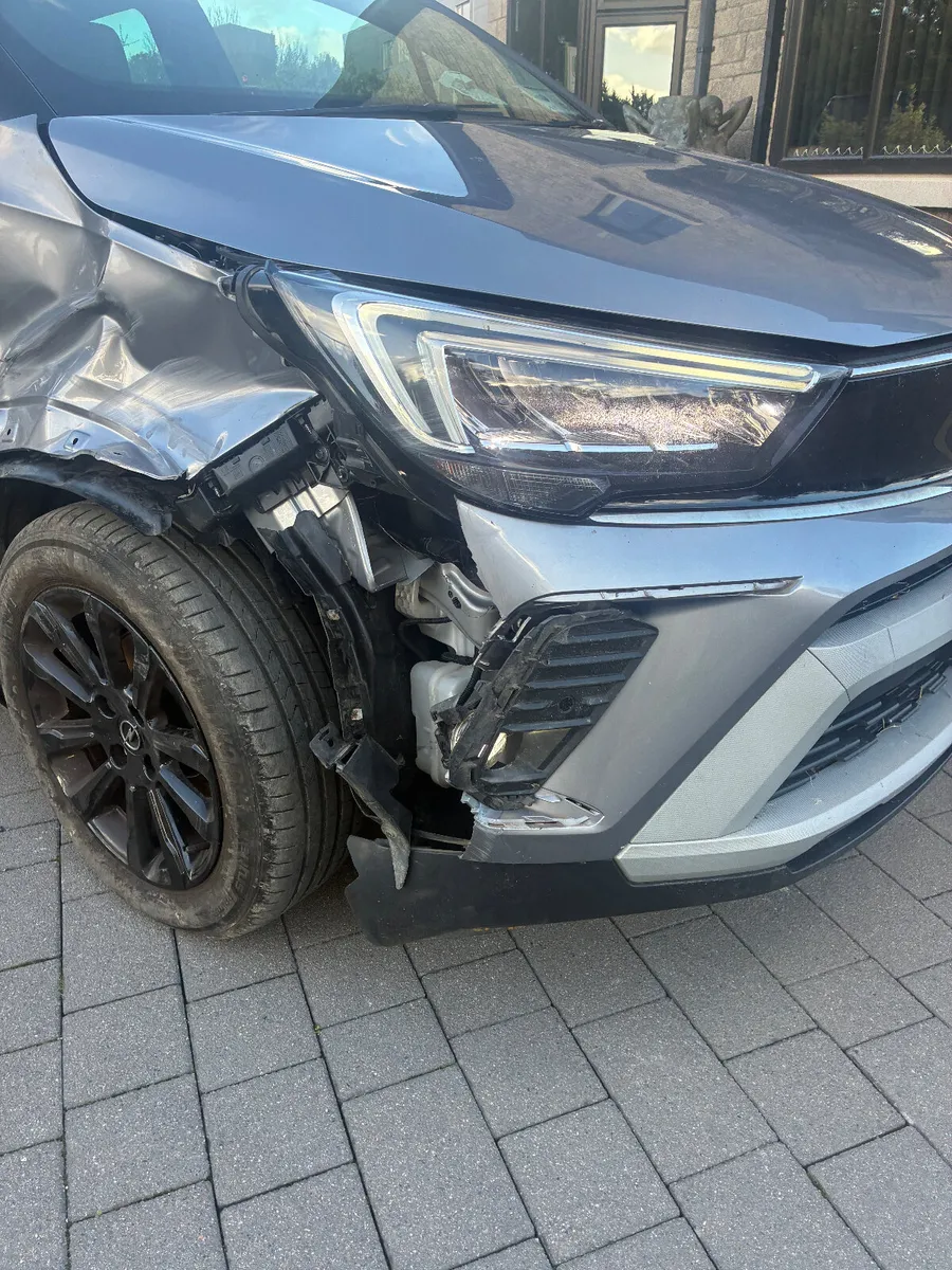 2022 Opel crossland oy60k kms - Image 4