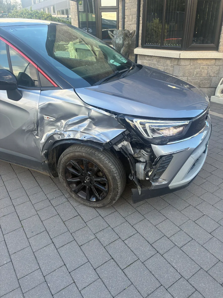 2022 Opel crossland oy60k kms - Image 3