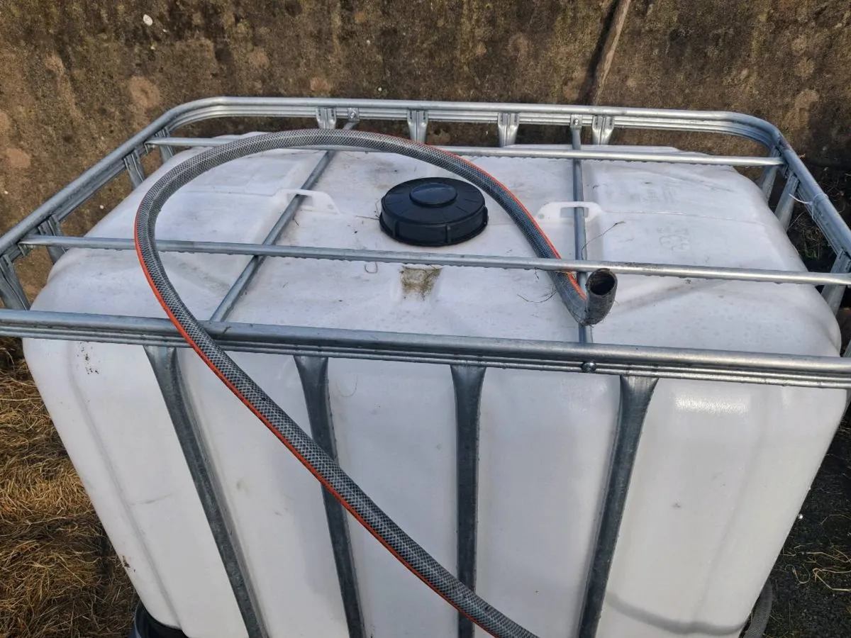 Water cube with hose - Image 2