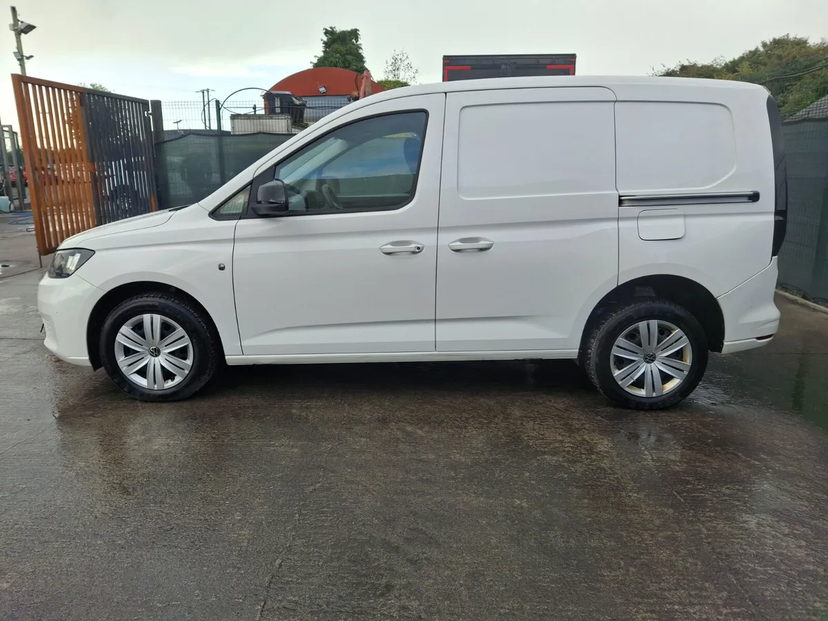 232 Volkswagen Caddy  Cargo Business  2.0 Tdi - Image 2