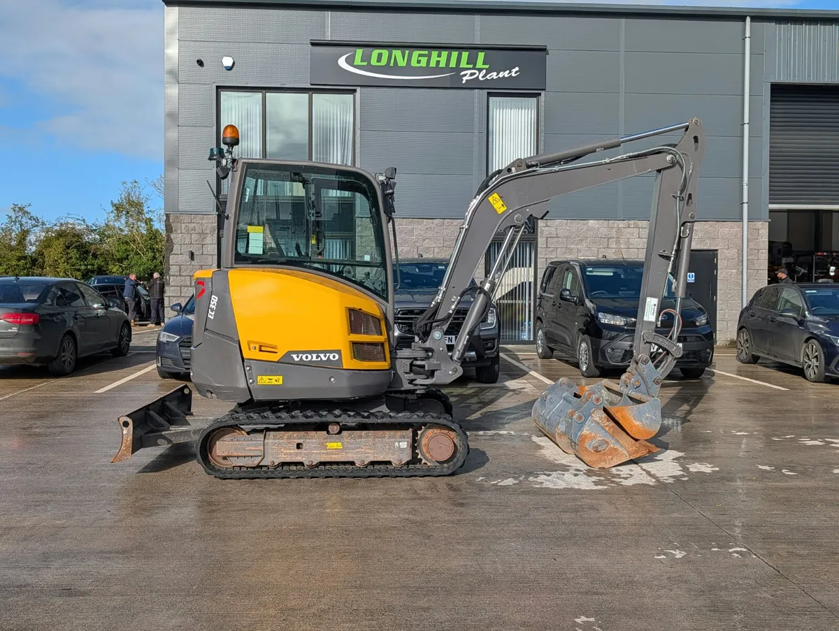2022 VOLVO EC35D - Image 1