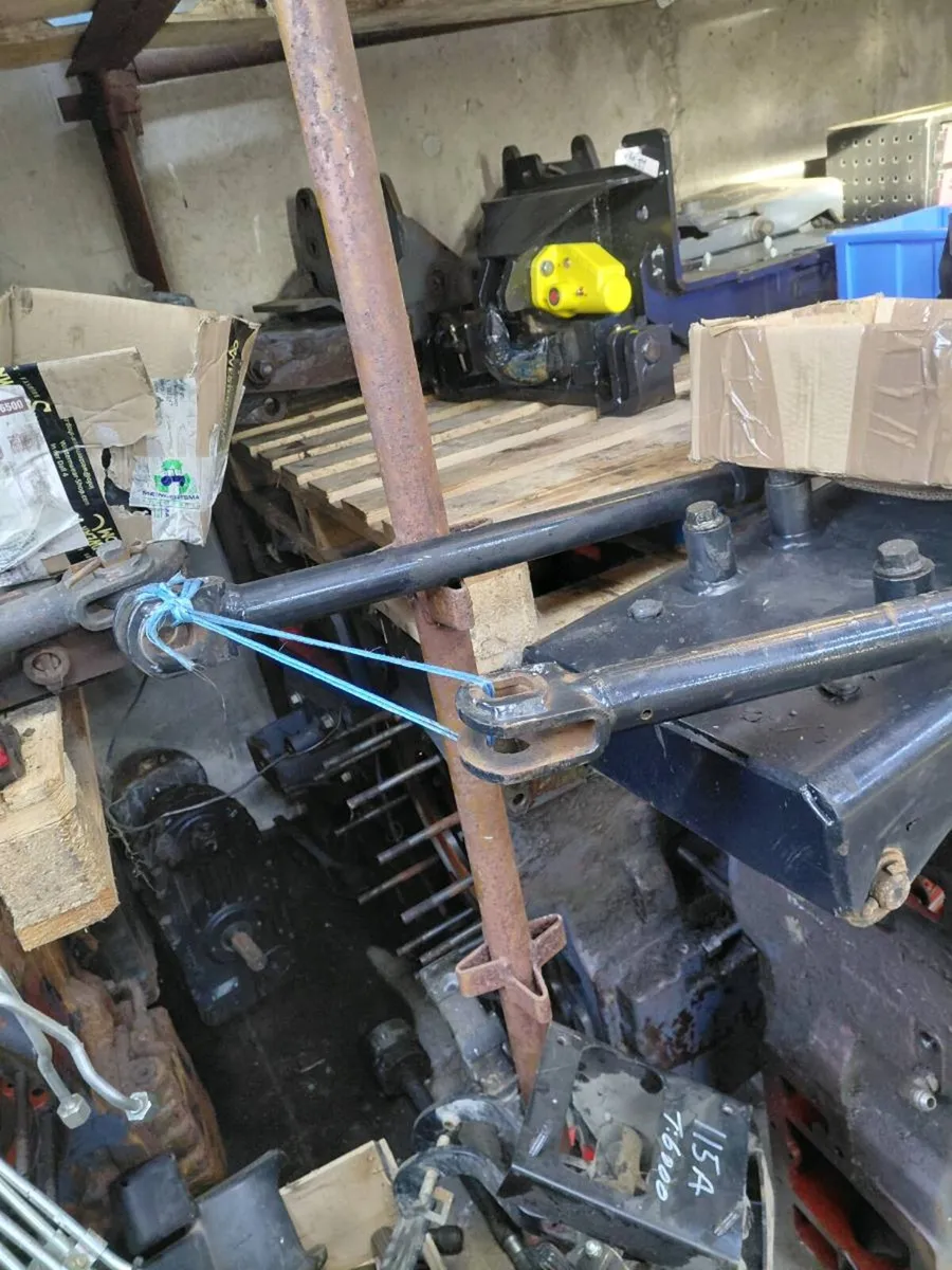 Cnh TM T7 T7040 hitches.. - Image 2