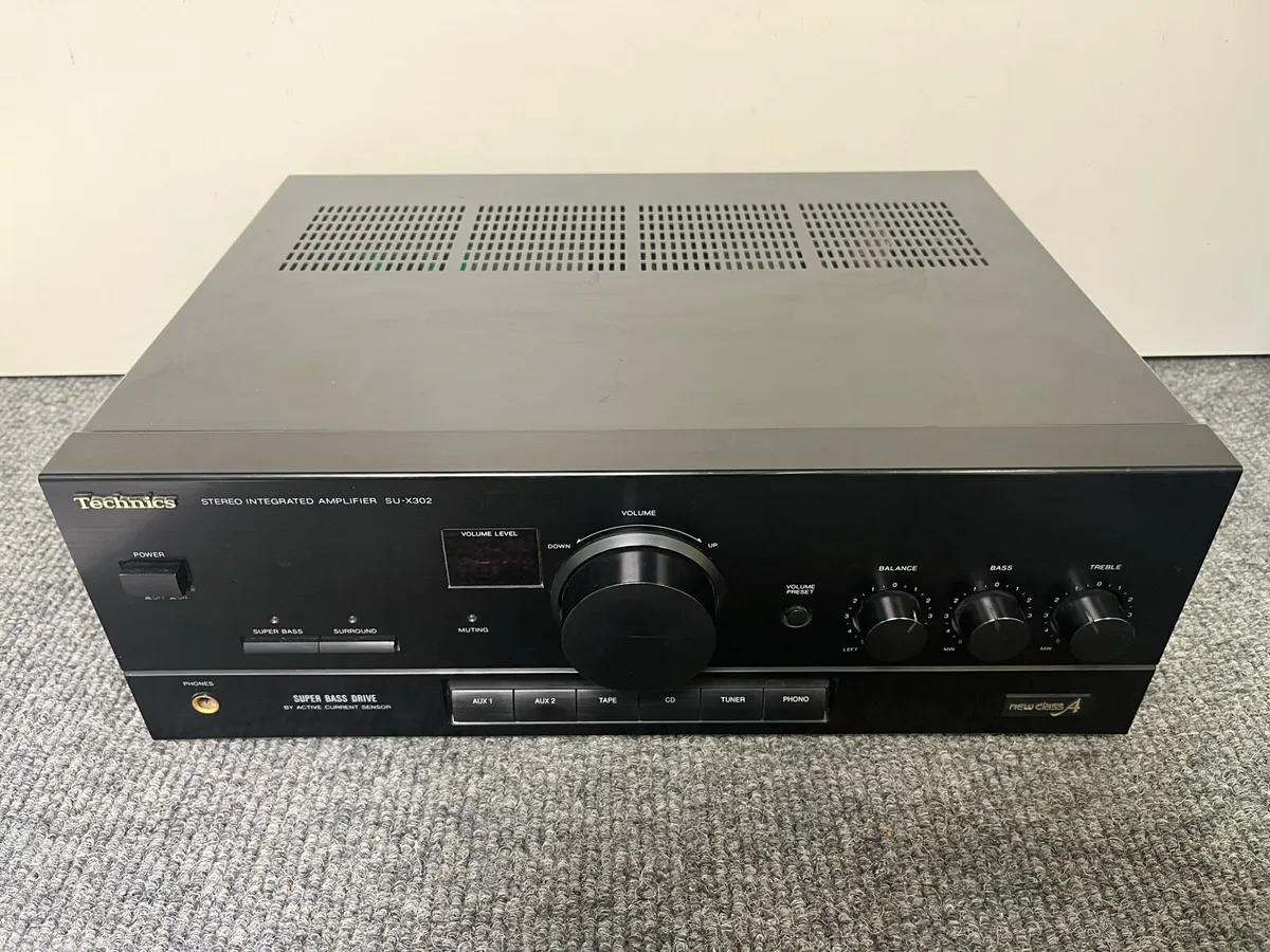 Technics Stereo Amplifier SU-X302 - Image 2