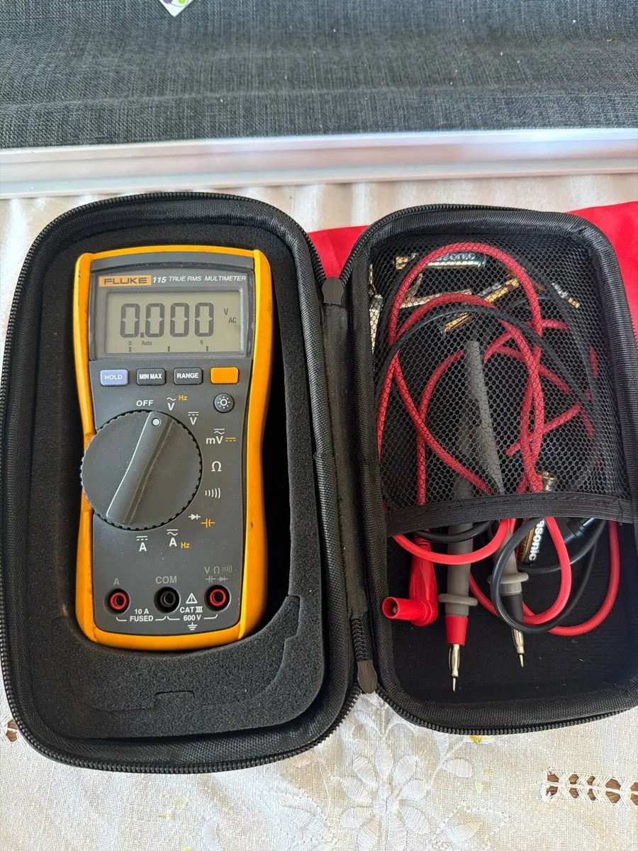 Fluke multimeter 115