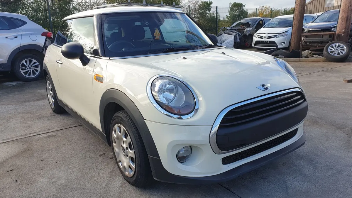 *For parts* Mini Hatch One, 1.2 pet 6 speed (2014) - Image 1