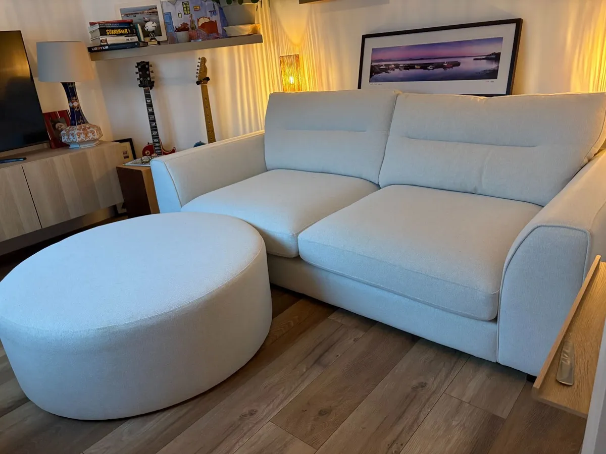 Couch/Sofa - Image 1