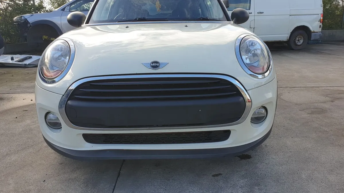 *For parts* Mini Hatch One, 1.2 pet 6 speed (2014) - Image 2