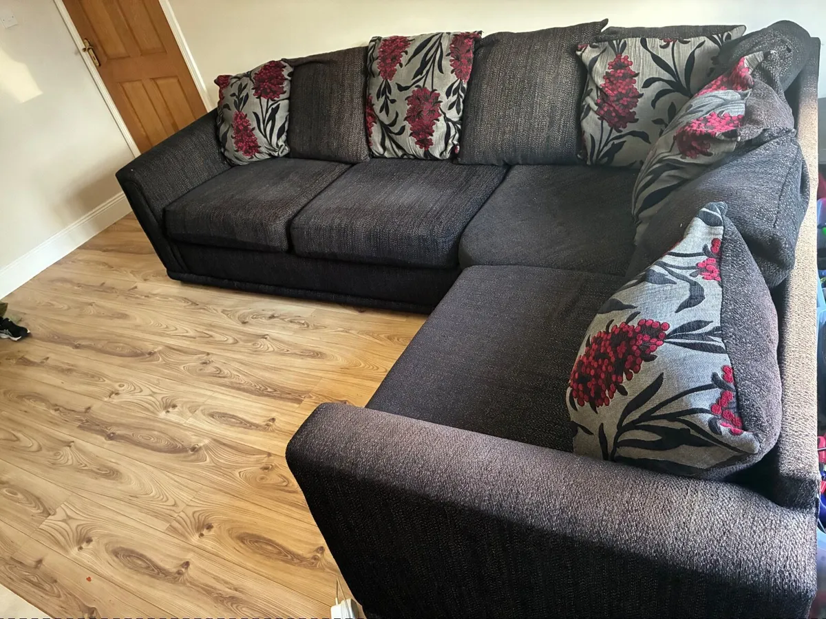 Couch - Image 3