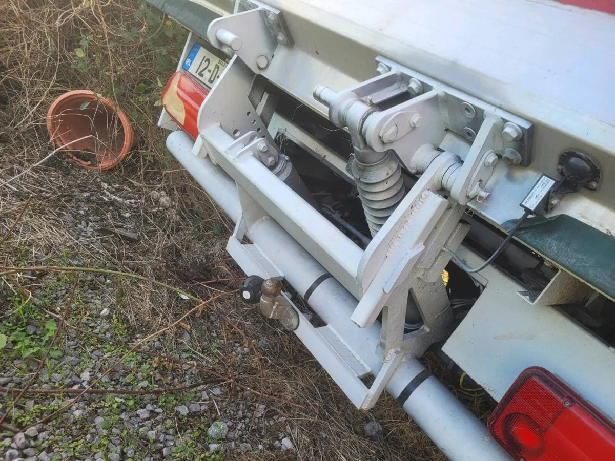 Tail lift - Image 4