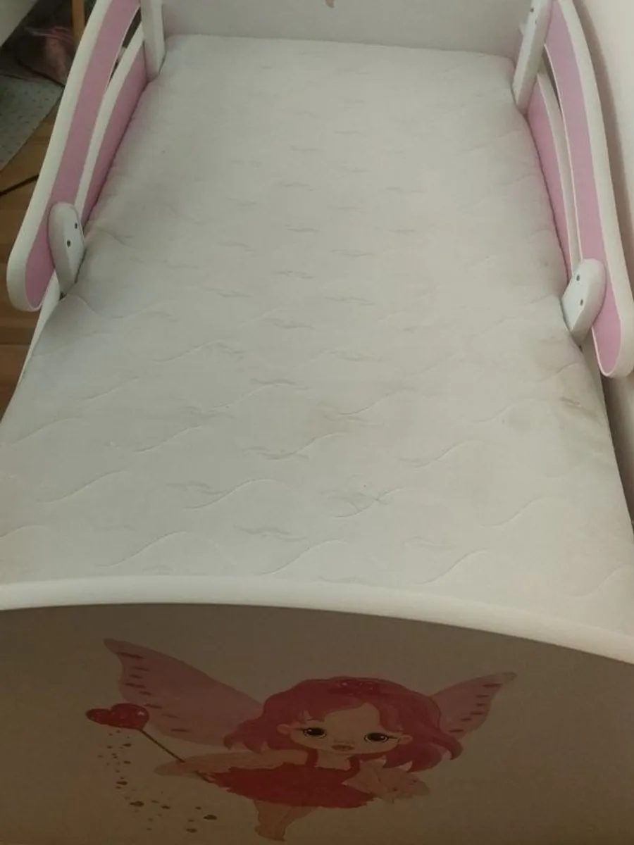 children bed - Image 1
