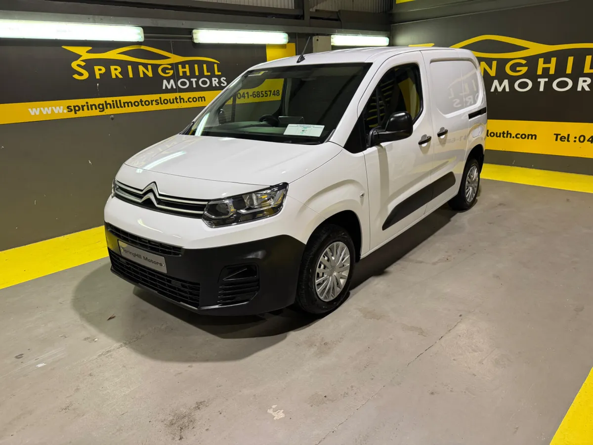 2023 Citroen Berlingo LX 1.5 HDI 3 Seats NO VAT - Image 1