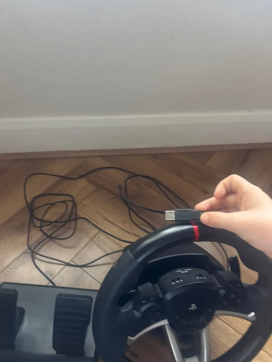 Ps5/ps4 stering wheel - Image 3