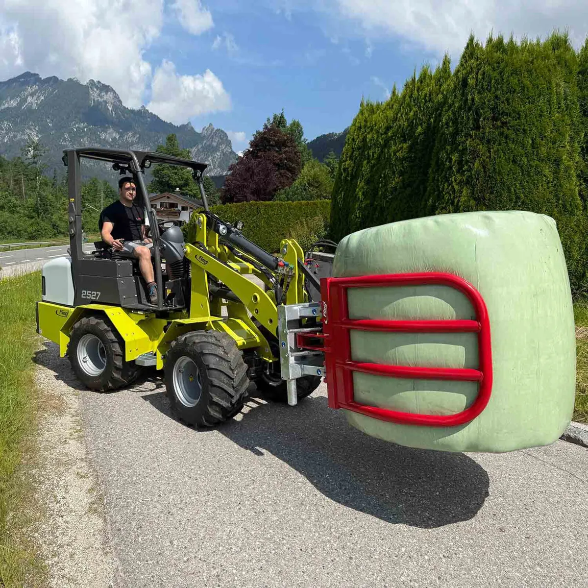 Soft Hand Bale Grab from Germany - Image 2